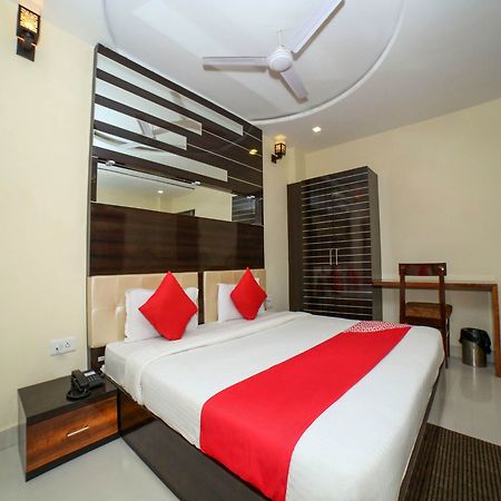 Oyo 7367 Hotel Dessert Palm Gwalior Exteriör bild